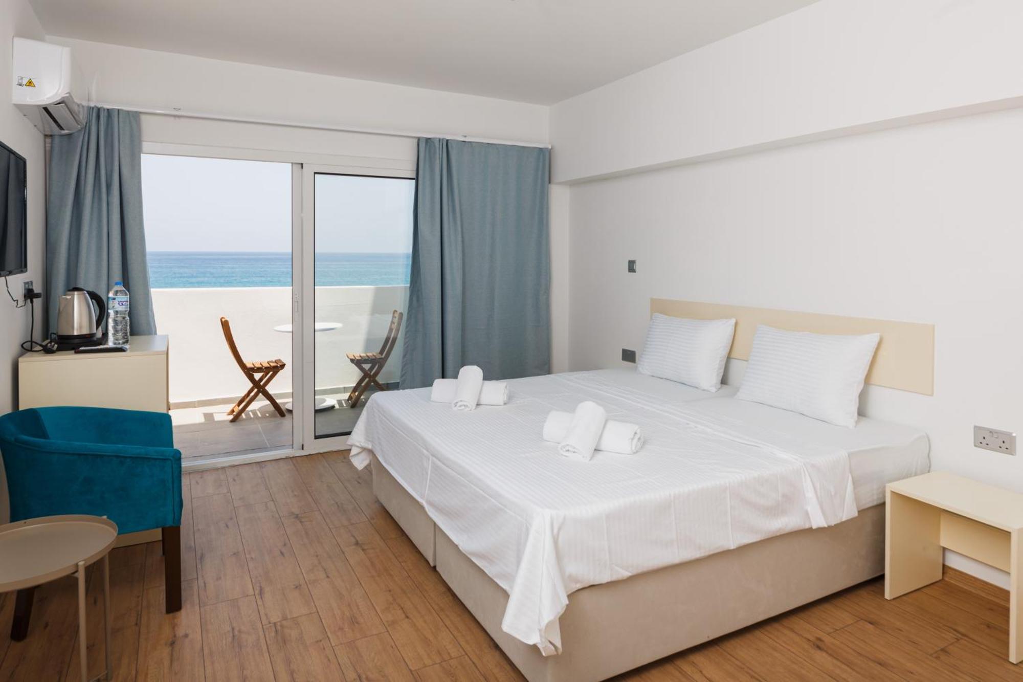 Azure Bay Hotel Agia Varvara Exterior photo